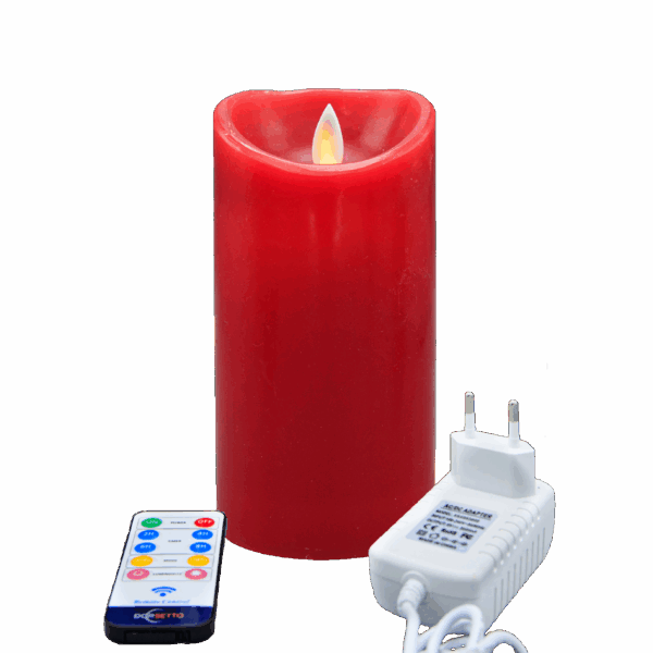 De Oplaadbare LED kaars rood D7,5 X H15 CM DORSETTO met afstandsbediening wordt geleverd met een witte voedingsadapter en een afstandsbediening met kleurrijke knoppen, met een realistisch vlameffect.