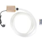 De LED Sterrenhemel (400 sterren) kit bevat een gouden bedieningskast, 4,5 m witte glasvezelkabels, een netsnoer en een veelkleurige afstandsbediening voor levendige lichteffecten - perfect om je eigen sterrenhemel te creƫren.